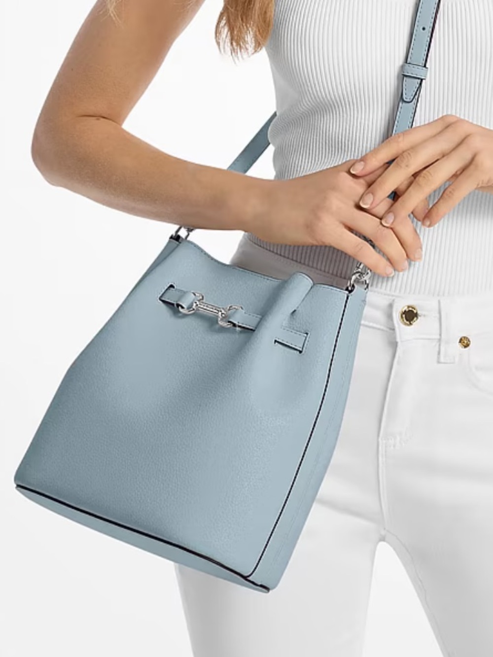 Michael Kors Carson Md Pebbled Leather Convertible Bucket Crossbody Shoulder
NWT - Picture 3 of 16
